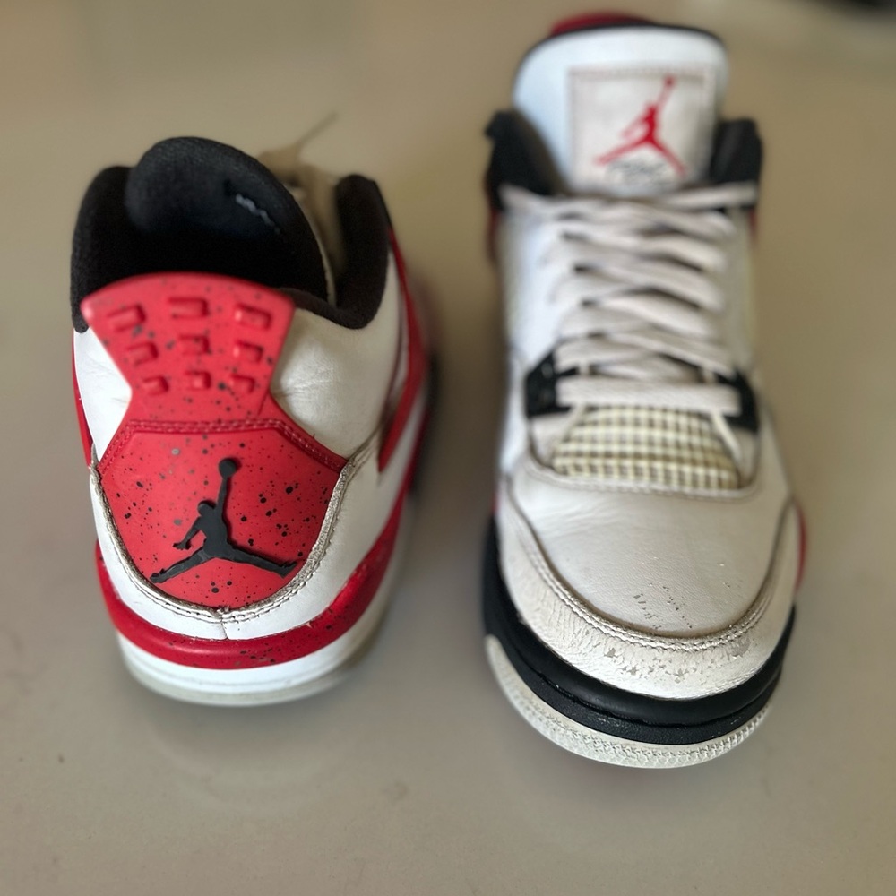 NIKE AIR JORDAN FOURS (IV) RETRO 6YOUTH; Fire Red / White - Picture 10 of 13